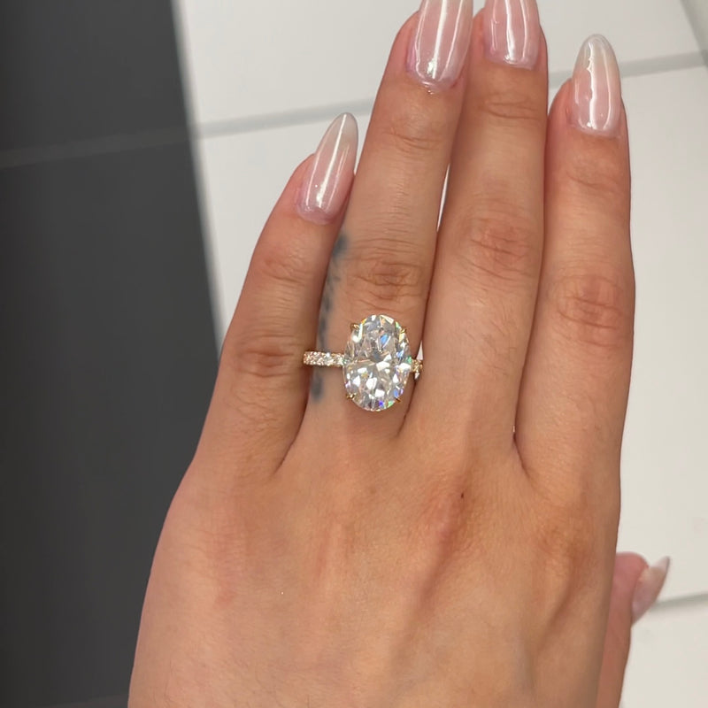 Oval Cut Engagement Ring – Hamra Jewelers